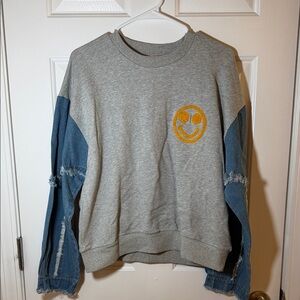 Ces Femme Gray Sweatshirt with Yellow Patch